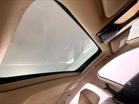 Used 2022 BMW 750Li xDrive AWD/4WD image 22
