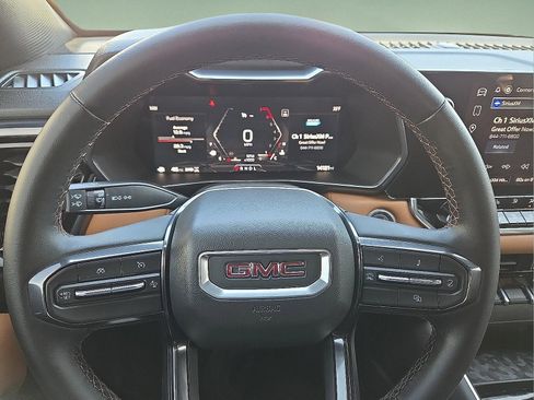 Used 2025 GMC Canyon AT4 AWD/4WD image 24