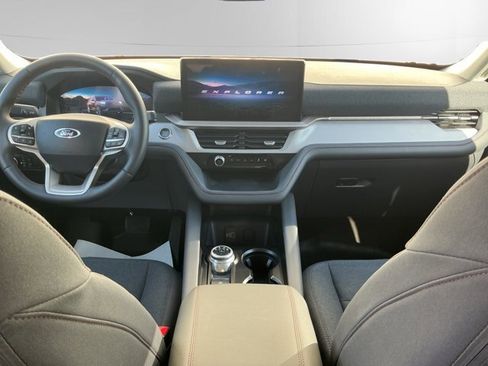 Certified 2026 Ford Explorer Active AWD/4WD image 10