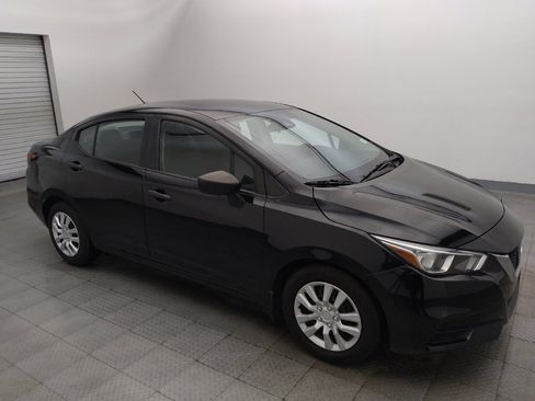 Used 2020 Nissan Versa S FWD image 11