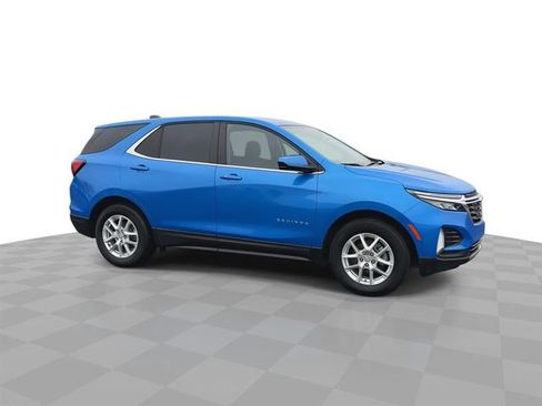 Certified 2024 Chevrolet Equinox LT w/ LPO, Floor Liner Package FWD image 9
