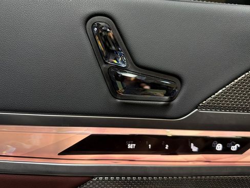 Used 2023 BMW 740i RWD image 30