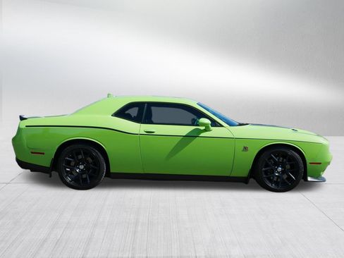 Used 2015 Dodge Challenger R/T Scat Pack w/ Leather Interior Group RWD image 7