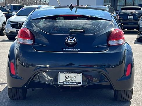 Used 2017 Hyundai Veloster Value Edition image 41