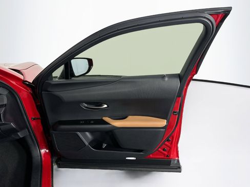 Used 2020 Lexus UX 250h w/ Premium Package image 32