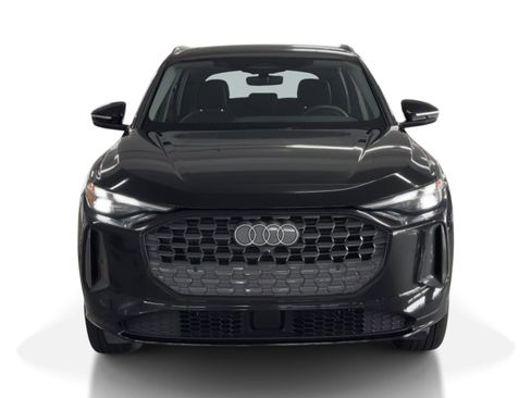 Used 2025 Audi Q5 Premium w/ Convenience Package image 6