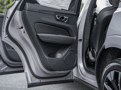 New 2026 Volvo XC60 B5 Plus w/ Protection Package Premier image 37