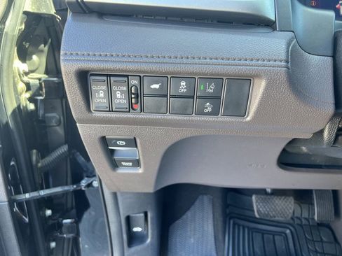 Used 2018 Honda Odyssey EX-L image 13