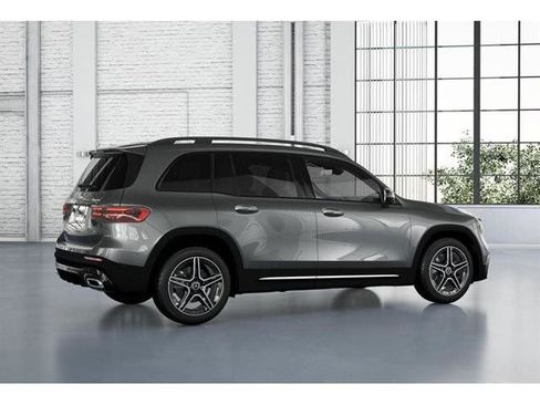 New 2026 Mercedes-Benz GLB 250 4MATIC image 18