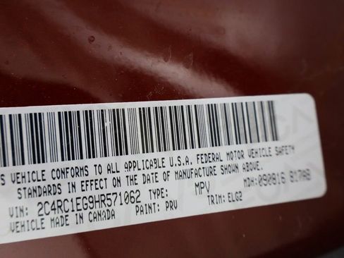 Used 2017 Chrysler Pacifica Touring-L Plus image 38