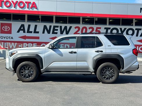 Used 2025 Toyota 4Runner SR5 image 2