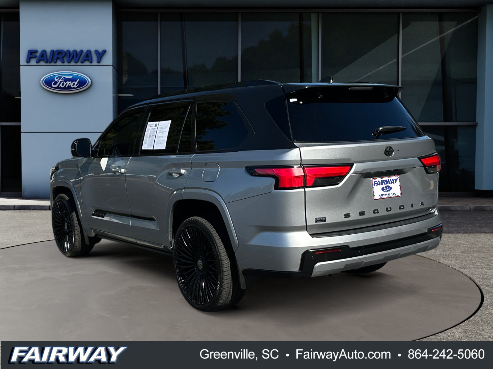 Used 2025 Toyota Sequoia Capstone AWD/4WD image 4