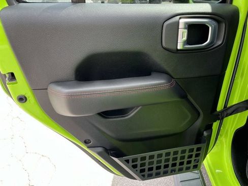 Used 2021 Jeep Gladiator Rubicon image 17