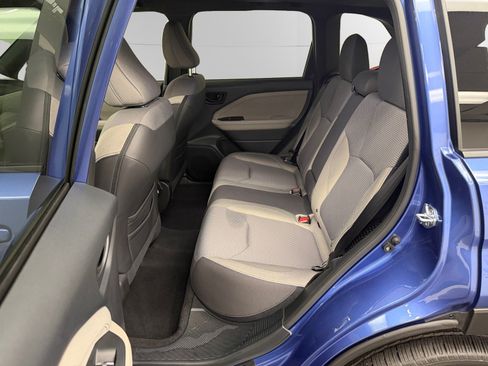 Used 2025 Subaru Forester Premium AWD/4WD image 13