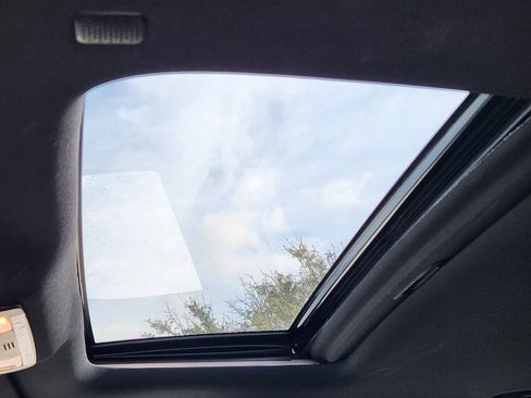 Used 2021 Toyota Tacoma TRD Off-Road w/ TRD Premium Off Road Package image 6