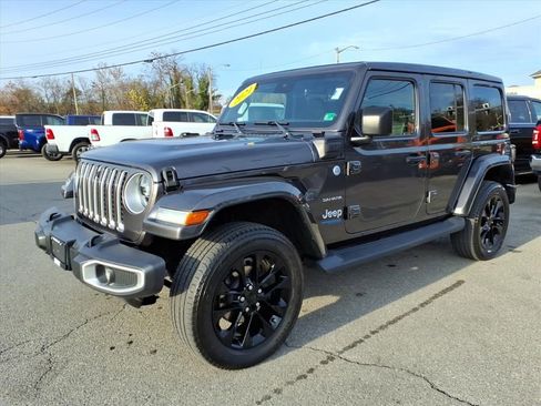 Used 2021 Jeep Wrangler Unlimited Sahara w/ Cold Weather Group image 8