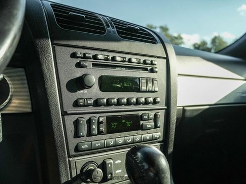 Used 2004 Ford Thunderbird RWD image 29