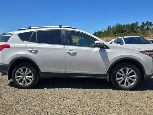 Used 2014 Toyota RAV4 Limited AWD/4WD image 4