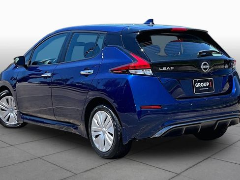 Used 2025 Nissan Leaf S FWD image 11