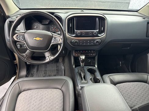 Used 2022 Chevrolet Colorado Z71 AWD/4WD image 11
