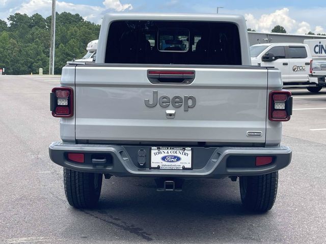 Used 2023 Jeep Gladiator Overland w/ LED Lighting Group AWD/4WD image 32
