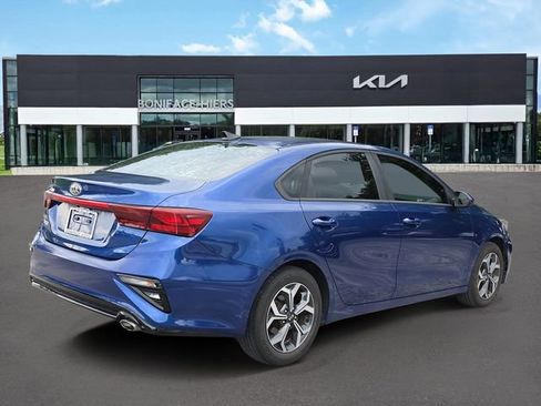 Used 2019 Kia Forte LXS FWD image 4