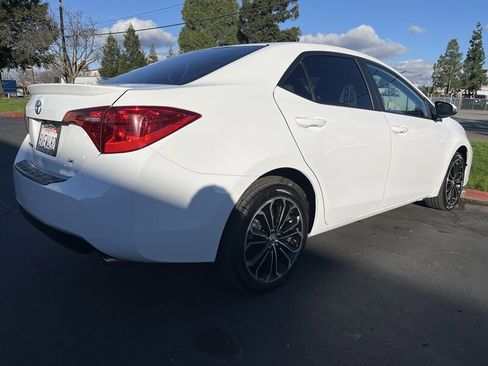 Used 2017 Toyota Corolla SE w/ SE Premium Package image 13