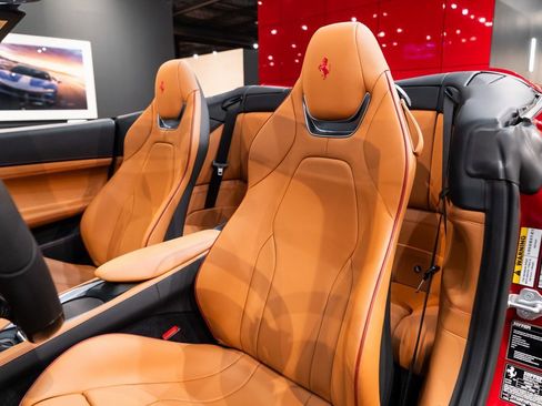 Certified 2023 Ferrari Portofino M image 4