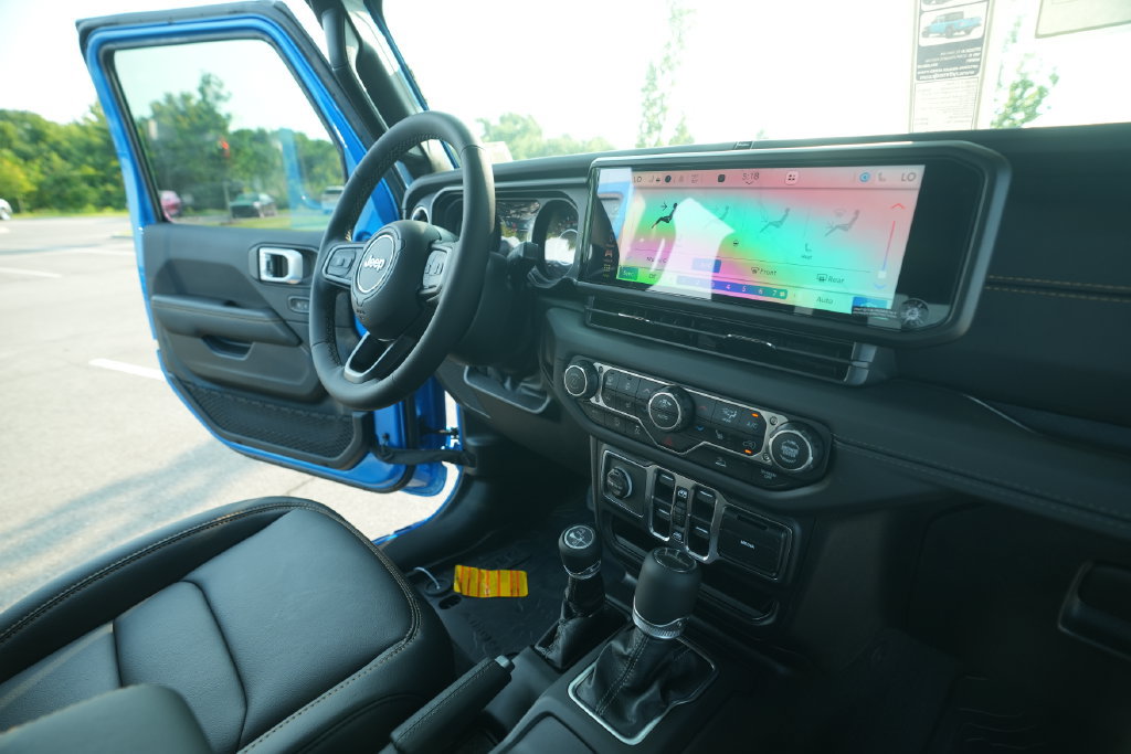 New 2026 Jeep Gladiator Sport AWD/4WD image 33
