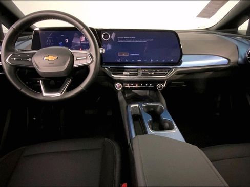Used 2025 Chevrolet Equinox EV LT w/ Convenience Package FWD image 15