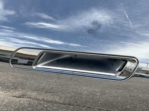 Used 2024 BMW iX xDrive50 w/ Sport Package AWD/4WD image 29