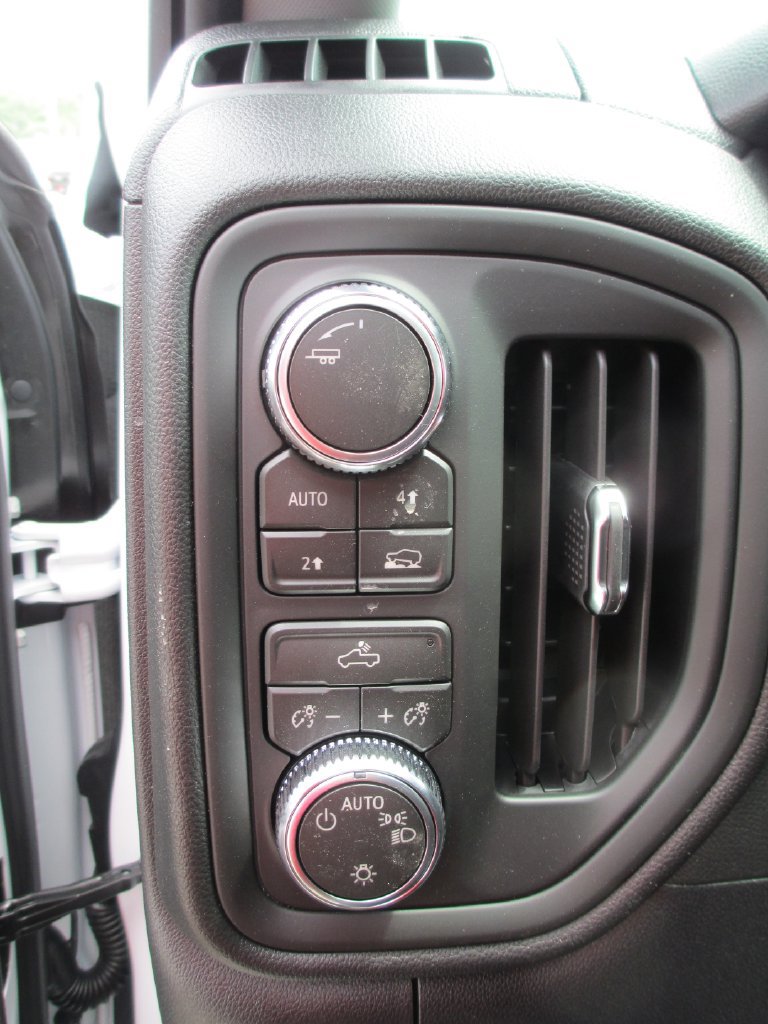New 2026 GMC Sierra 1500 Pro w/ Graphite Edition AWD/4WD image 17