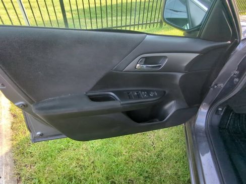 Used 2013 Honda Accord LX image 8