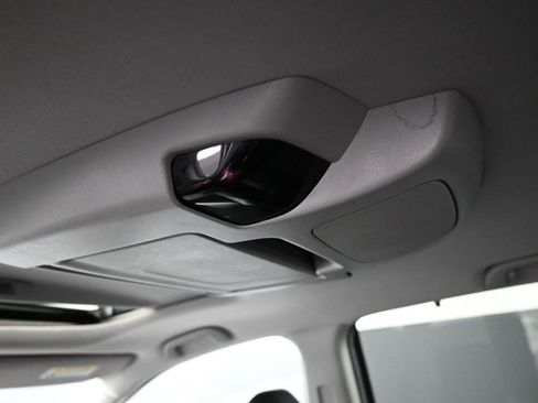 Certified 2022 Honda Pilot Touring image 21