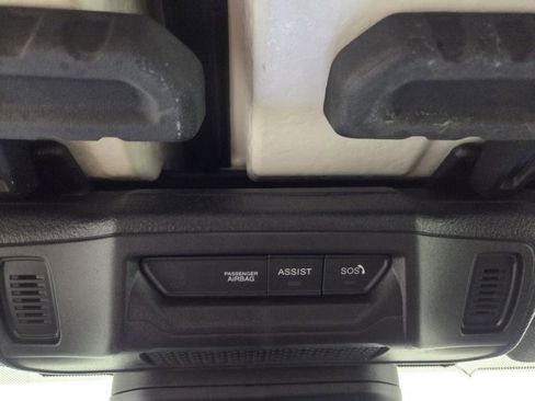 Certified 2025 Jeep Wrangler Sahara image 16