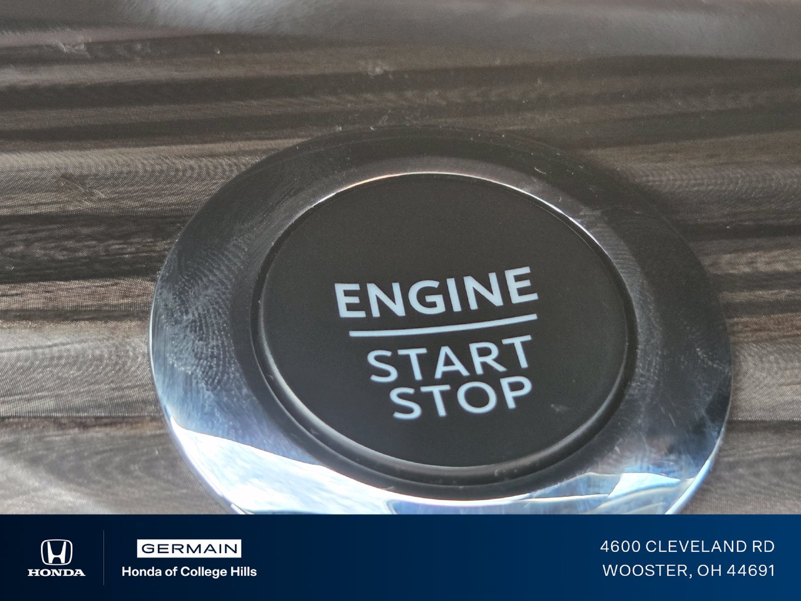 Used 2024 Ford Explorer Limited AWD/4WD image 32