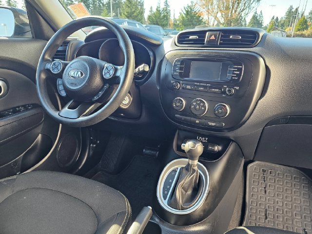 Used 2015 Kia Soul + FWD image 13