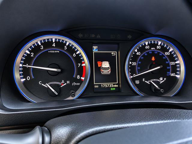 Used 2018 Toyota Highlander Limited FWD image 20