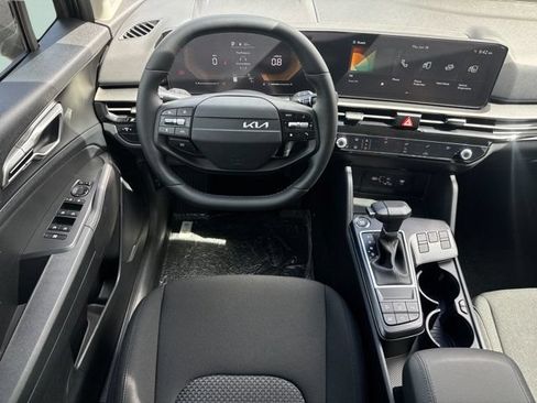 New 2026 Kia Sportage LX FWD image 11
