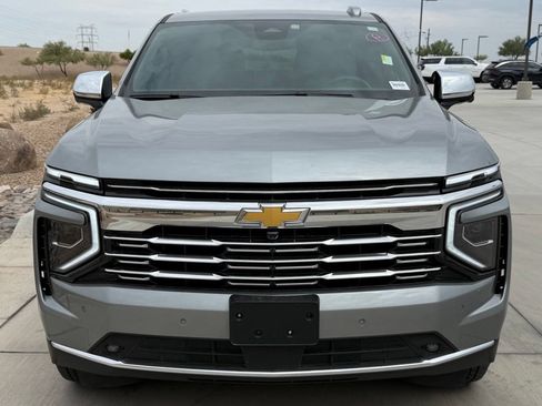 Used 2025 Chevrolet Tahoe Premier RWD image 3