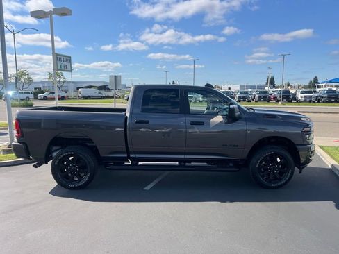 Used 2025 RAM 2500 Big Horn AWD/4WD image 15
