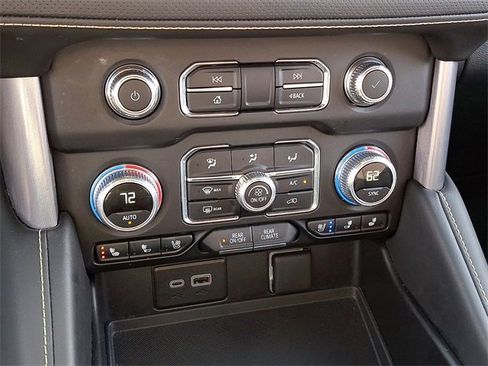 Certified 2024 GMC Yukon SLT image 17