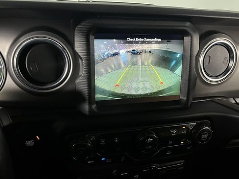 Used 2023 Jeep Wrangler Unlimited Rubicon 4xe w/ Steel Bumper Group image 15