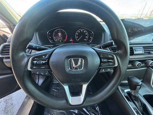Used 2018 Honda Accord LX image 18