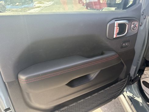 Used 2024 Jeep Wrangler Rubicon 392 image 15