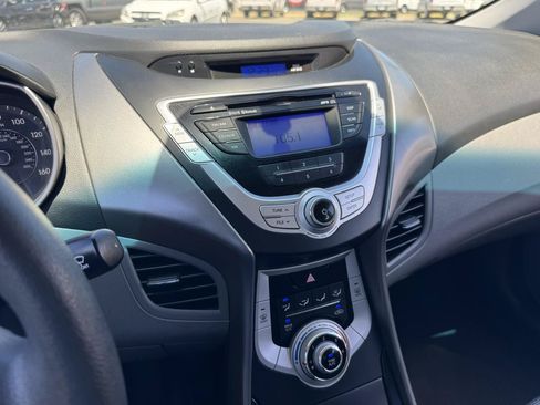 Used 2012 Hyundai Elantra GLS w/ Preferred Pkg 3 FWD image 25