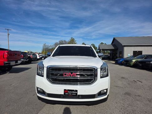 Used 2015 GMC Yukon XL SLE image 1