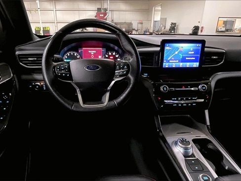 Certified 2023 Ford Explorer ST-Line image 5