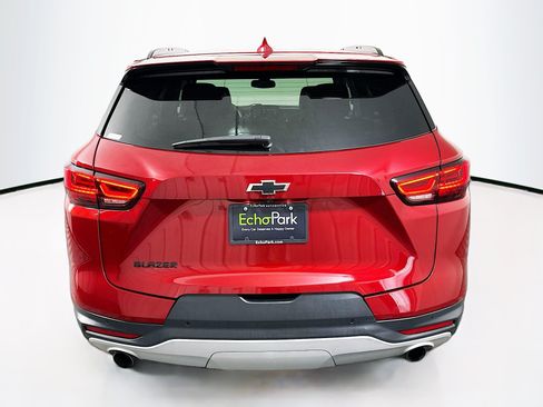 Used 2024 Chevrolet Blazer LT w/ Convenience Package FWD image 7
