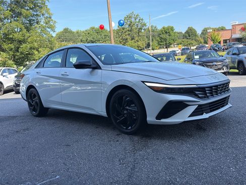 Used 2026 Hyundai Elantra Sport FWD image 2